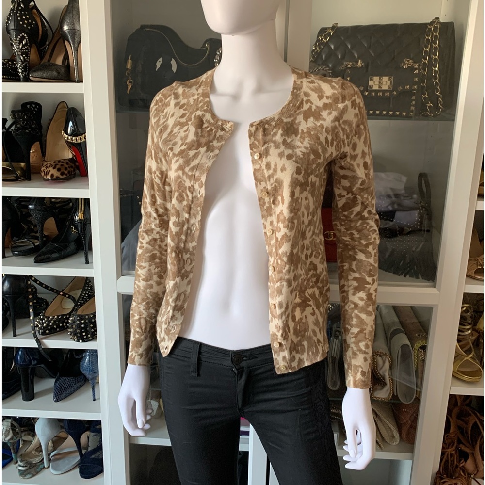 Chic Banana Republic cardigan